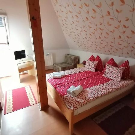 Joos Apartman Sárvár Exterior foto